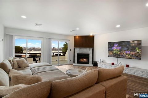 300 Gorge Road 36 Cliffside Park NJ 07010