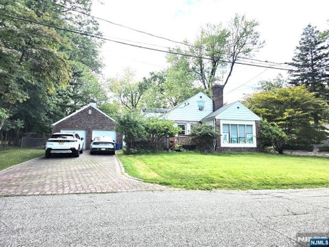 Photo of 42 Madison AVE, Haworth, NJ 07641 (MLS # 26034284)