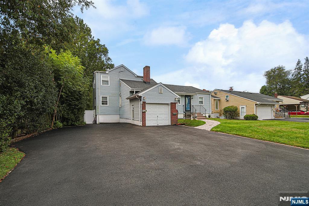 322 Hickory Avenue