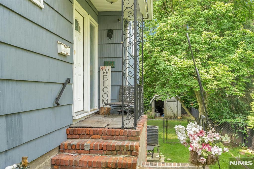 106 Hillside Avenue
