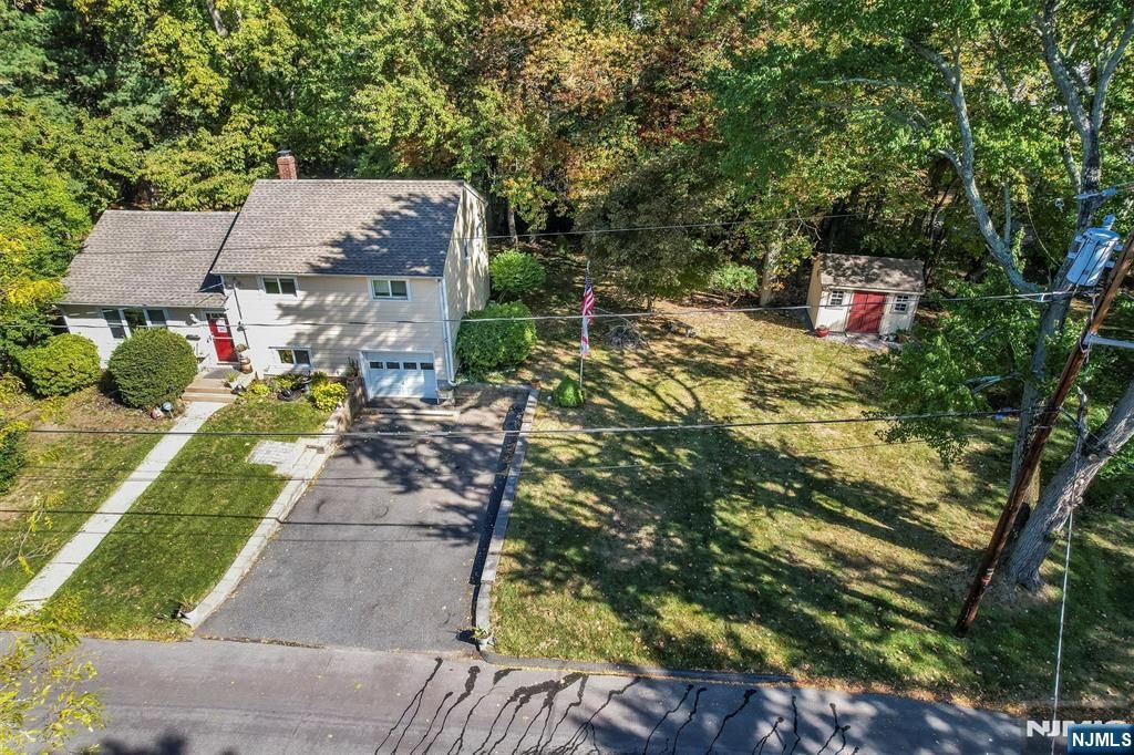 Photo of 72 Glenwood Avenue, Demarest, NJ 07627 (MLS # 25036470)