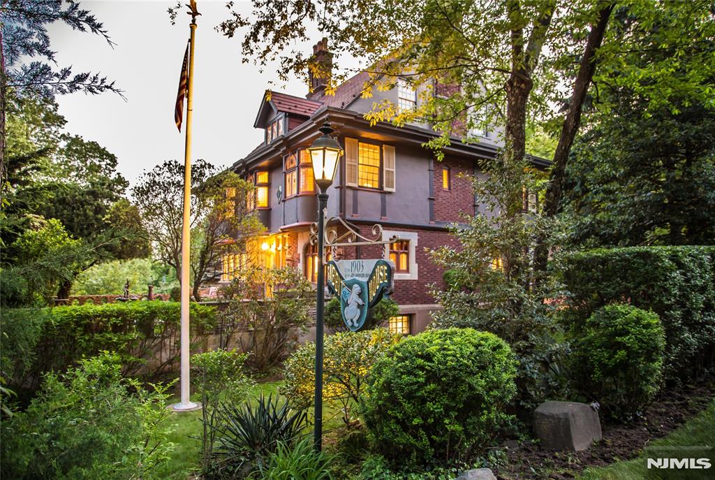 80 Cedar Street