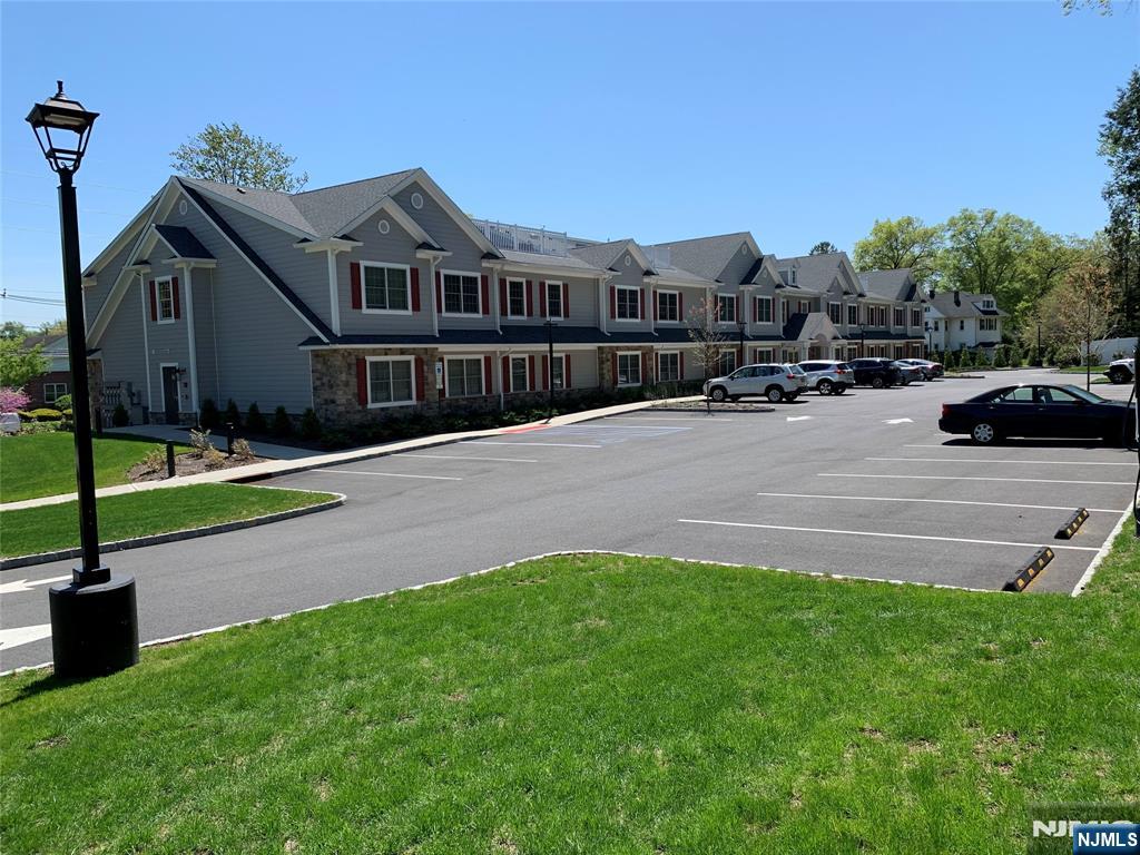 505 Kinderkamack Road #109
