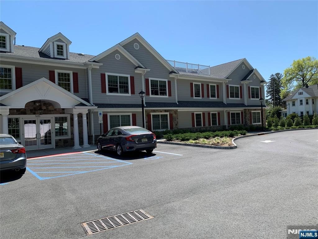 505 Kinderkamack Road #109