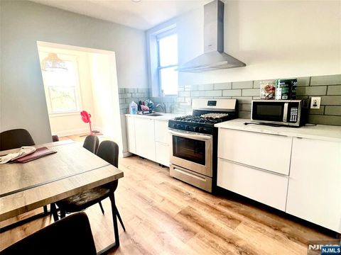 119 64th Street West New York NJ 07093