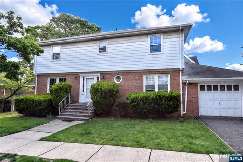 Photo of 84 Burton Avenue, Hasbrouck Heights, NJ 07604 (MLS # 26018309)