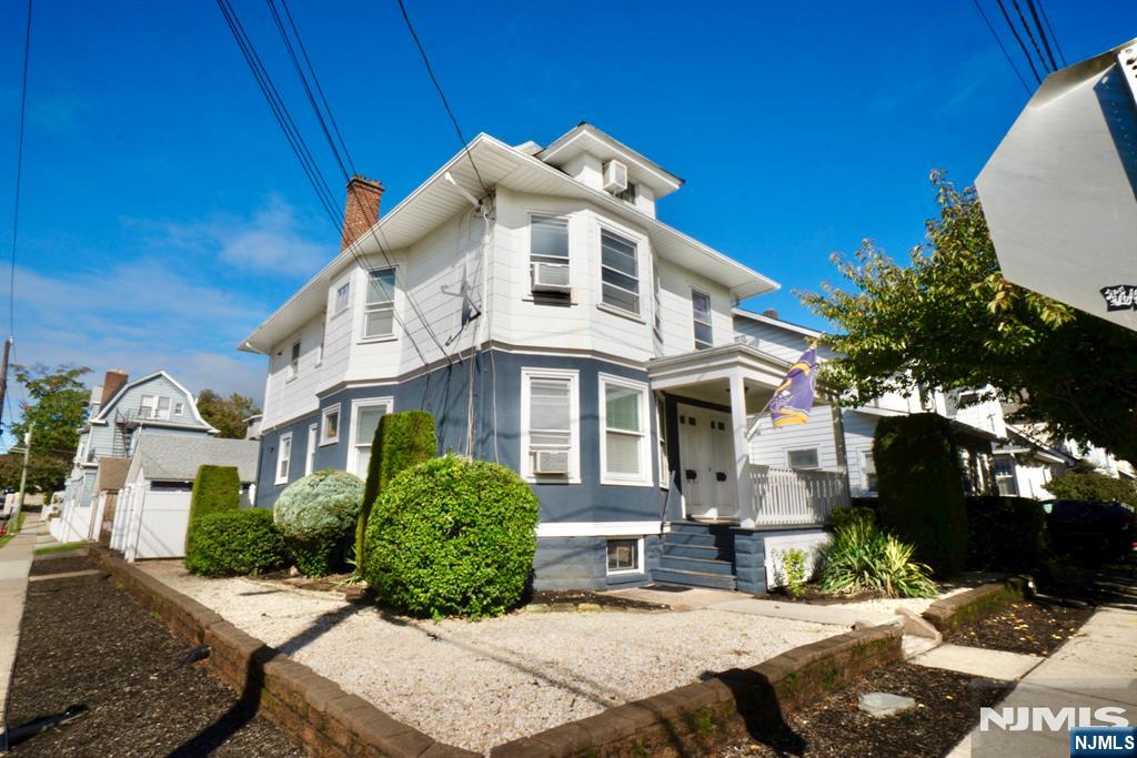 1 Bell Street