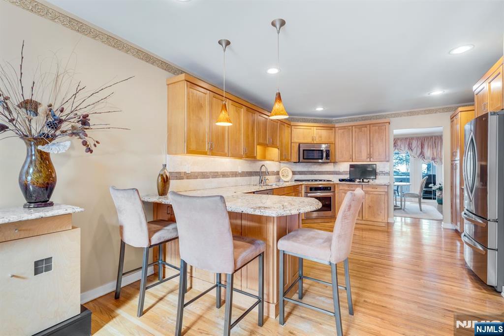 Homes for Sale in Northern NJ | ThisIsRiverEdge.com 19 Fox Run Road