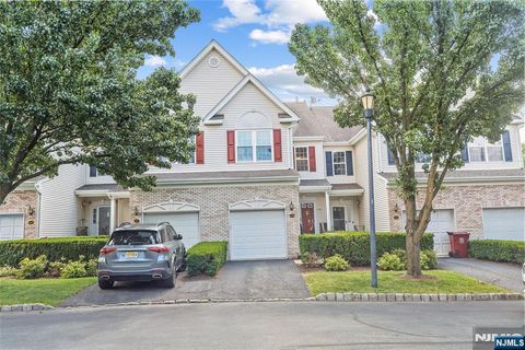 586 Brittany Circle 586 Nutley NJ 07110