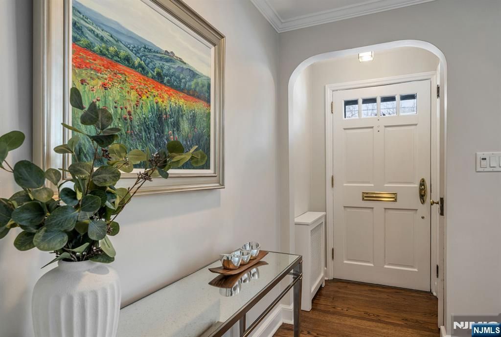 Photo of 86 Carlton Avenue, Ho-Ho-Kus, NJ 07423 (MLS # 25037016)