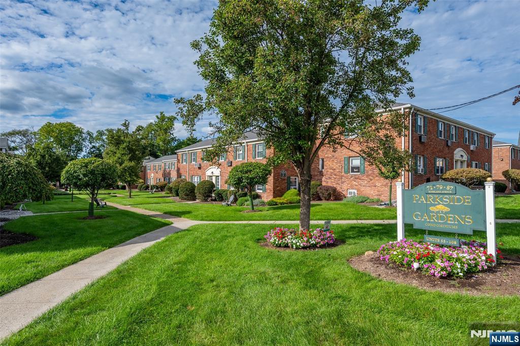 79 Roseland Avenue 74