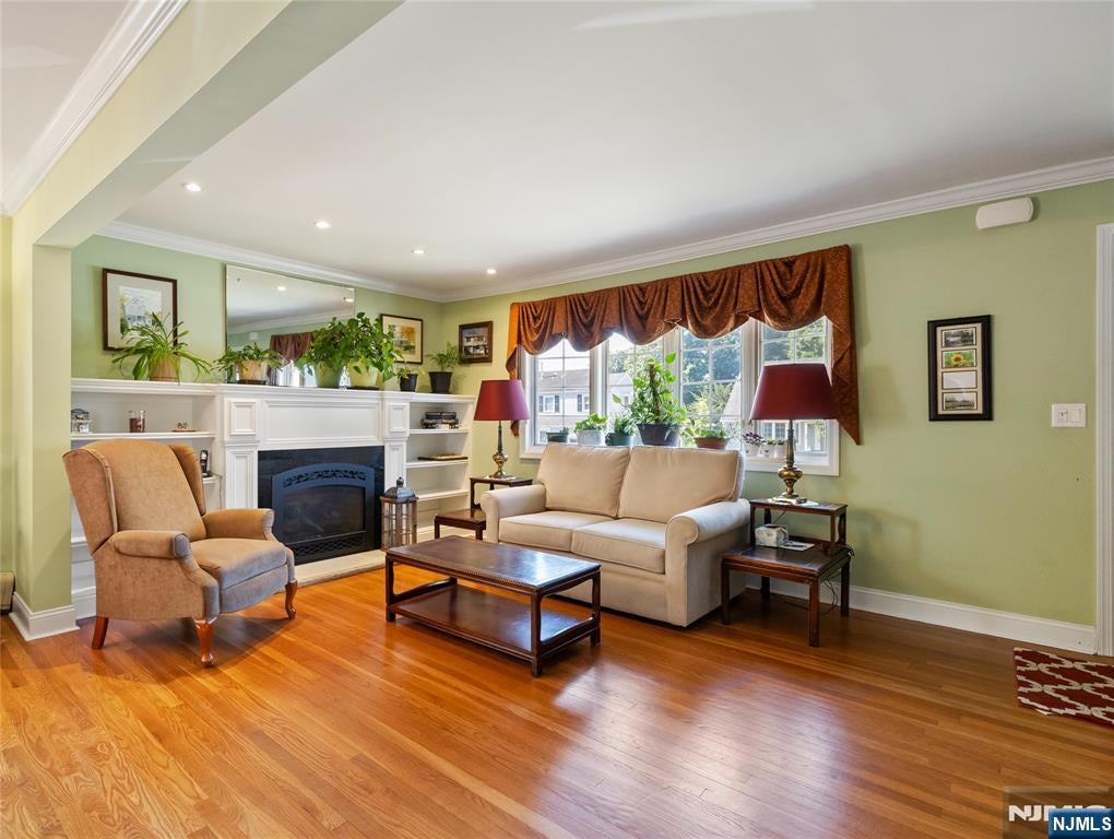 99 Lynwood Road