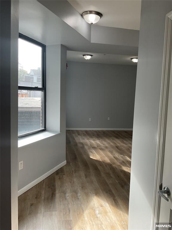 4143 Victoria, Newark, New Jersey - 1 Bedrooms  
1 Bathrooms  
3 Rooms - 