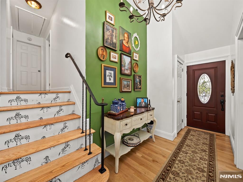 17 Ravine Court