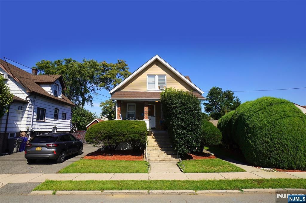 Photo of 12 Columbus Avenue, Little Ferry, NJ 07643 (MLS # 25030318)