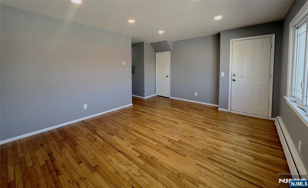 5706 Broadway