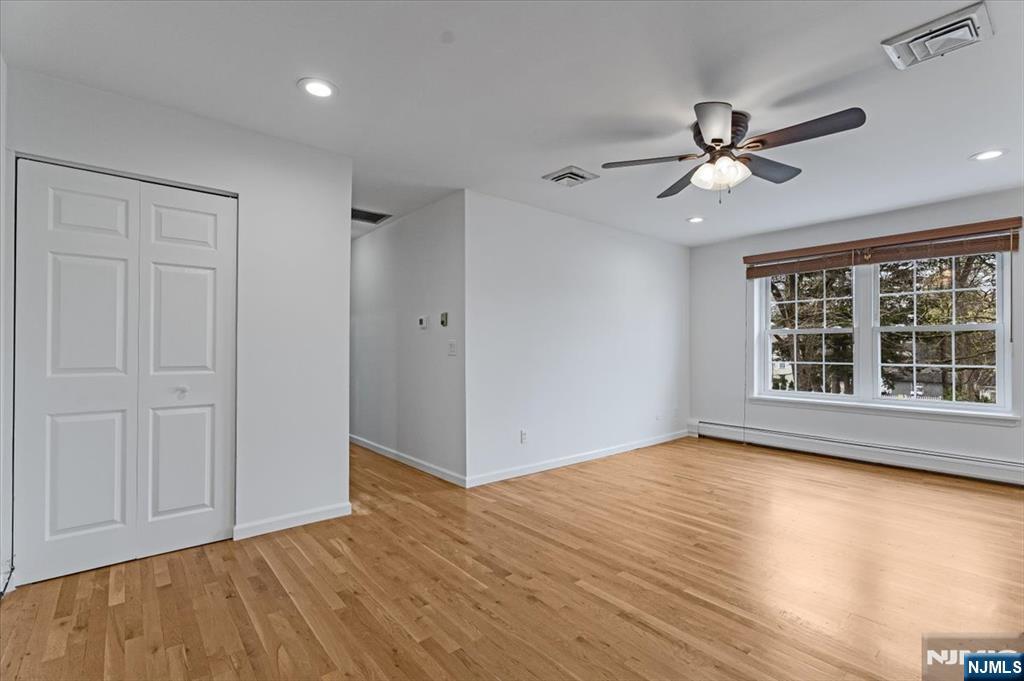 364 E Ridgewood Avenue 6