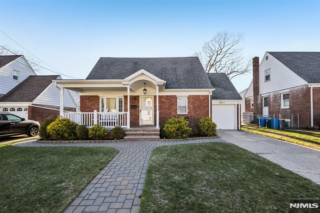 Photo of 40 Elden Place, Fair Lawn, NJ 07410 (MLS # 26009391)