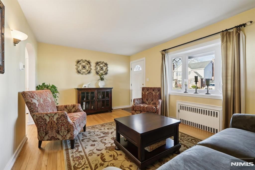 Photo of 40 Elden Place, Fair Lawn, NJ 07410 (MLS # 26009391)