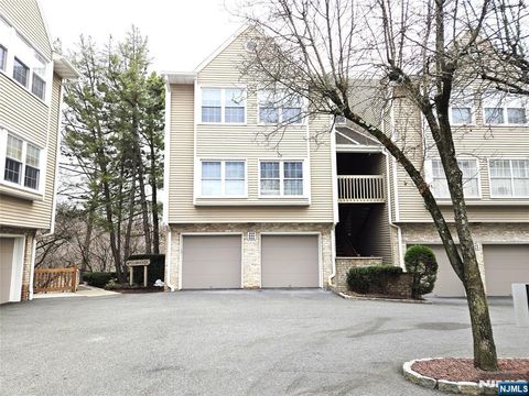 566 Windsor Drive 606 Palisades Park NJ 07650