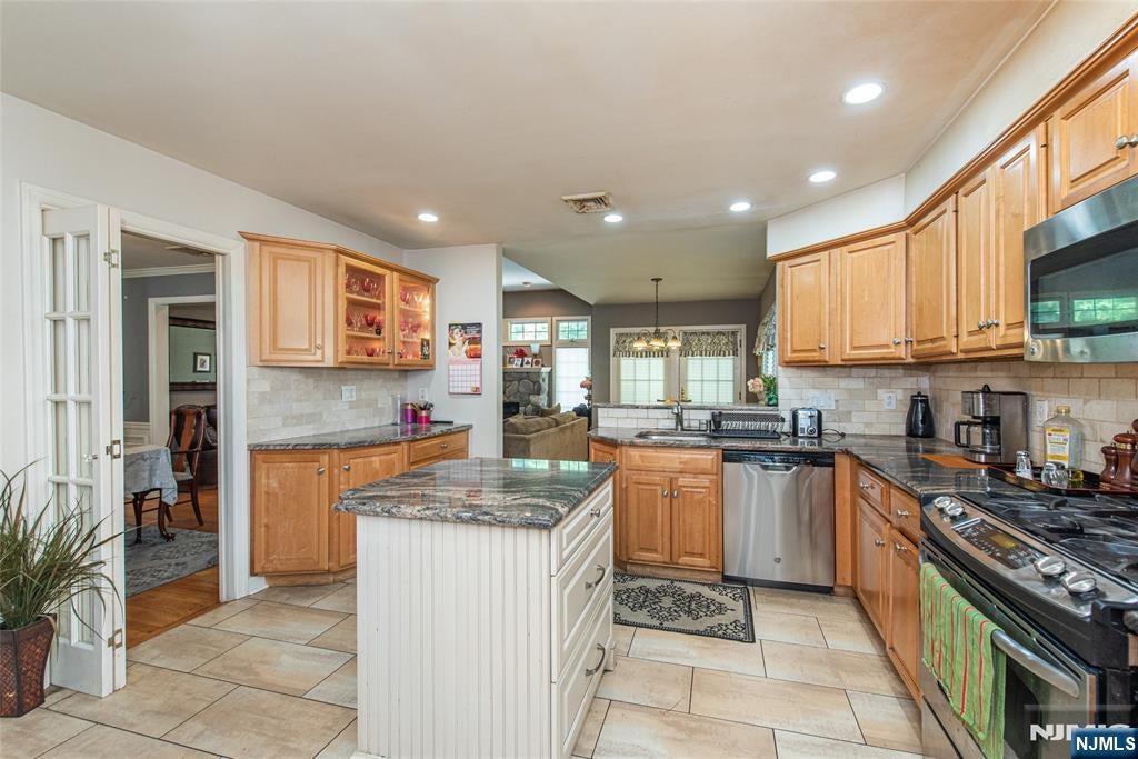 17 Morningside Circle