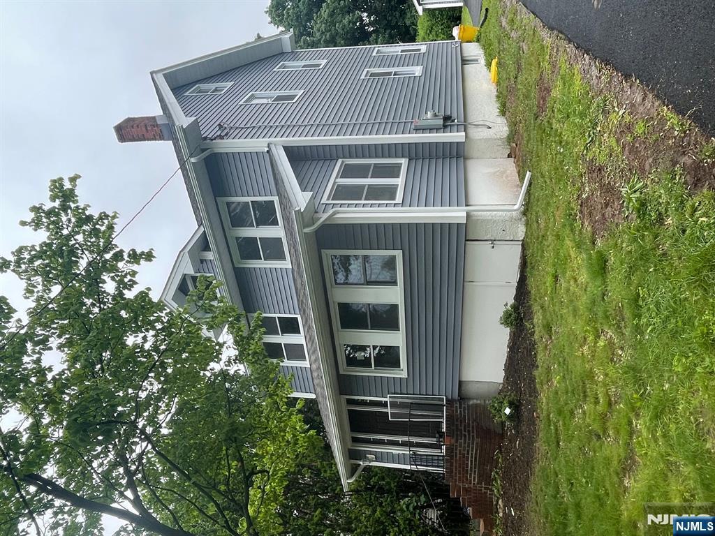 385 Beech Street