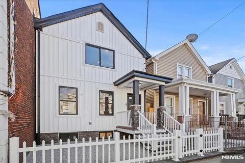 79 Highland Street, Paterson, NJ 07524 - MLS#: 25005565