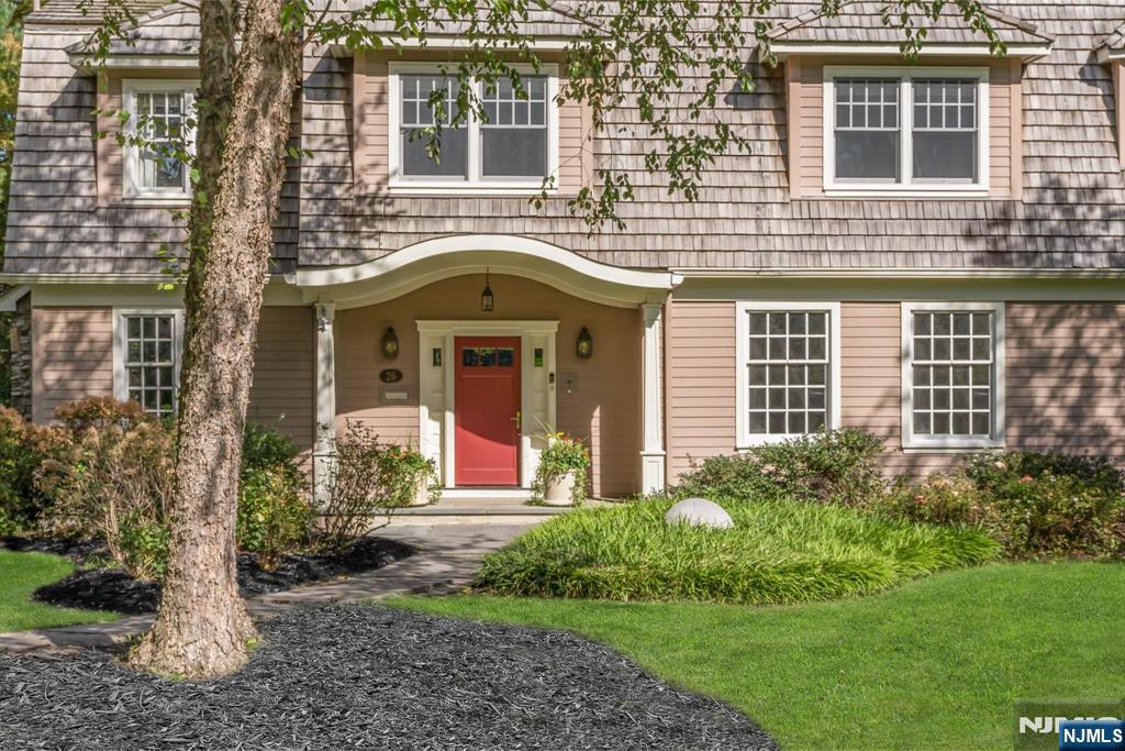 26 Wyndehurst Drive