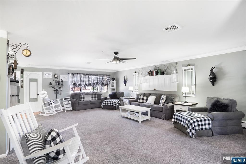 Fairfield, New Jersey 07004, United States, 4 Bedrooms Bedrooms, ,4 BathroomsBathrooms,Residential,Active,90267