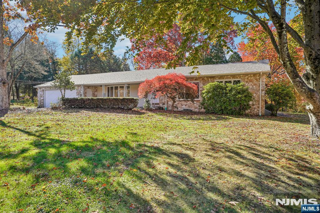 115 Crest Lake Drive