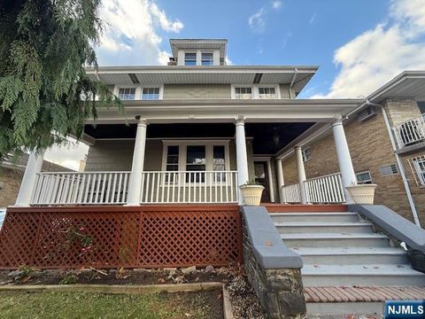 Photo of 1067 Abbott Blvd #2, Fort Lee, NJ 07024 (MLS # 25041433)