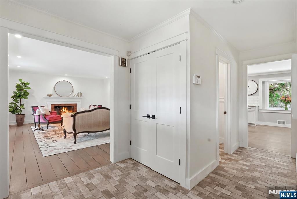 219 W Saddle River Road