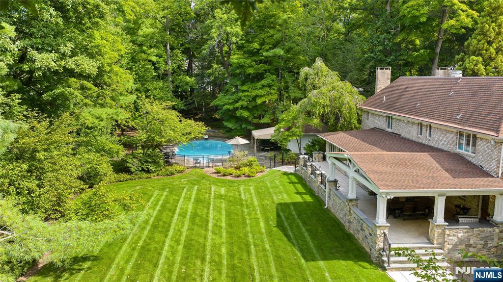 963 Huron Road