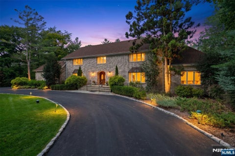 Photo of 963 Huron Road, Franklin Lakes, NJ 07417 (MLS # 26034325)