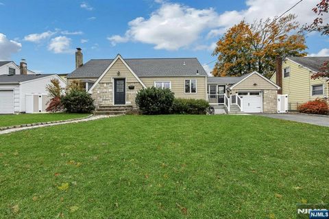 30 Gantner Avenue Elmwood Park NJ 07407