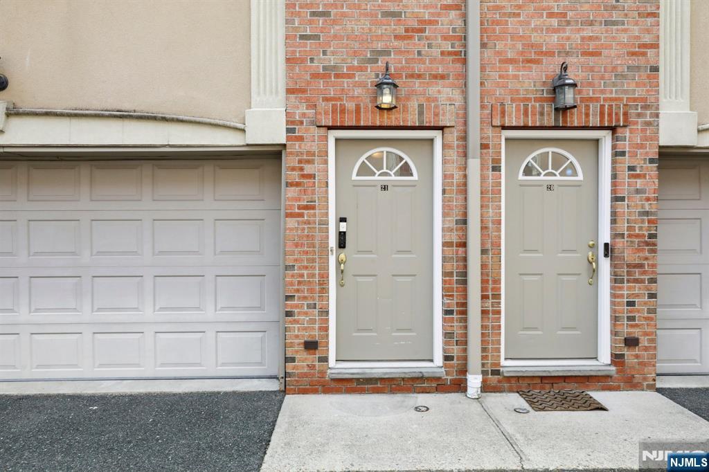 308 Hamilton Place 21