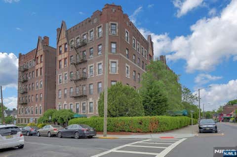 Photo of 755 Anderson Avenue #5i, Cliffside Park, NJ 07010 (MLS # 26031391)