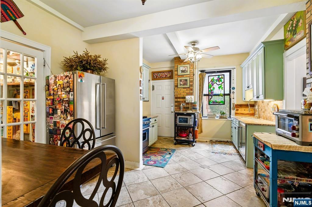 375 Mount Prospect 1AW