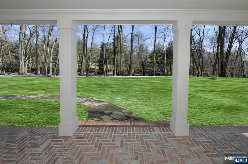 11 Chestnut Ridge Road