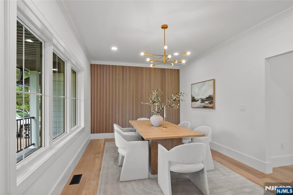 8 Sparrowbush Road