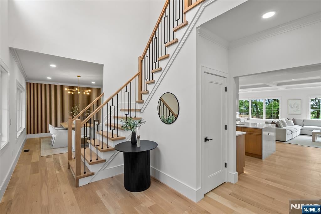 8 Sparrowbush Road