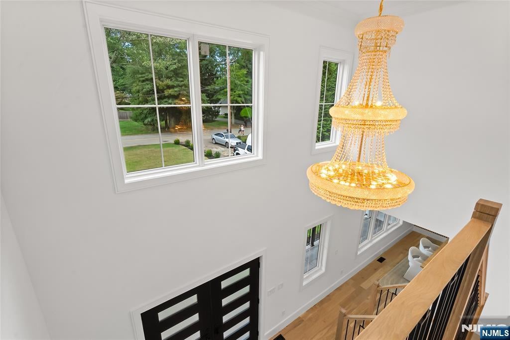 8 Sparrowbush Road