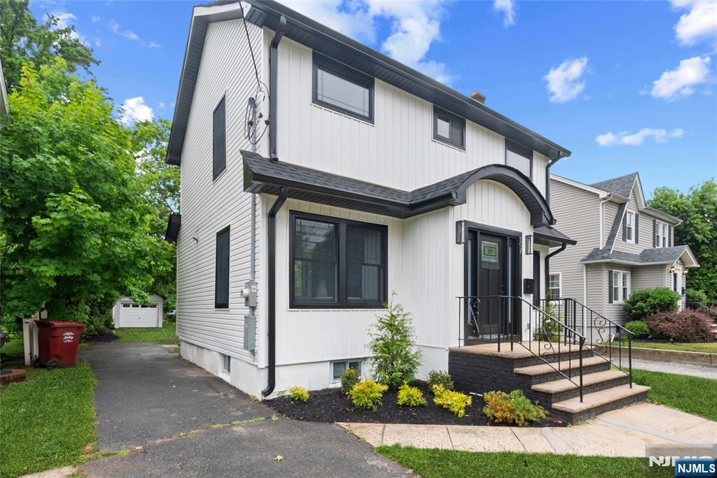 307 Hillside Avenue