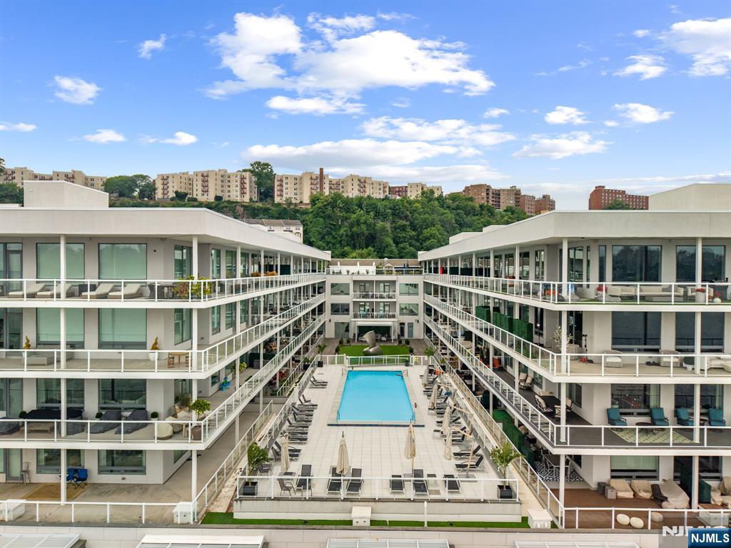 3 Somerset Lane x307