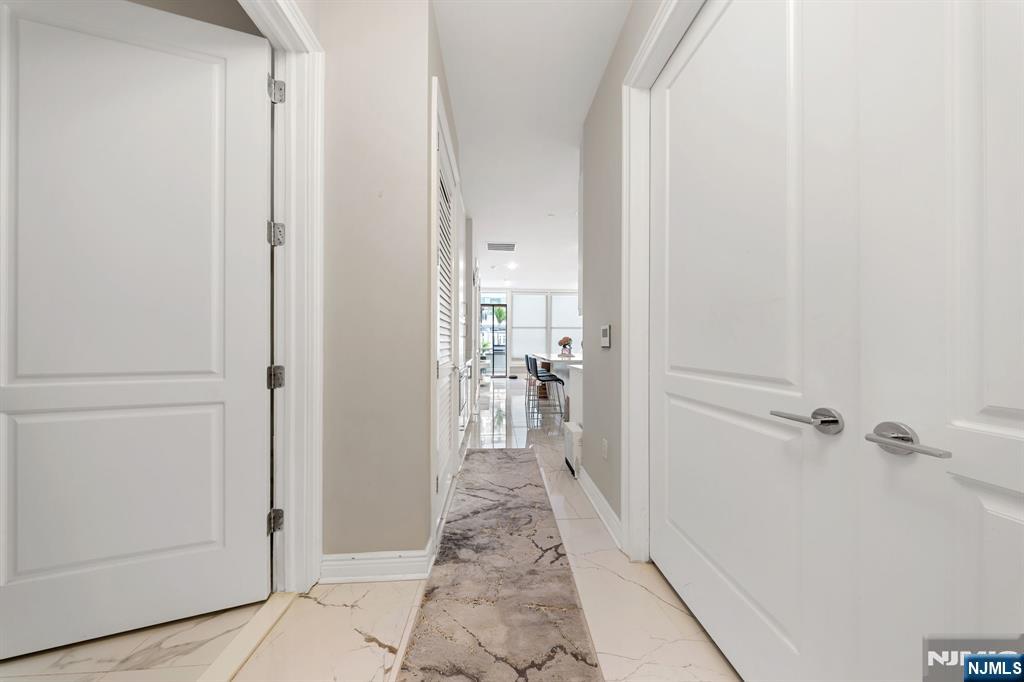 3 Somerset Lane x307