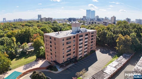 Photo of 2348 Linwood Avenue #2O, Fort Lee, NJ 07024 (MLS # 26041156)