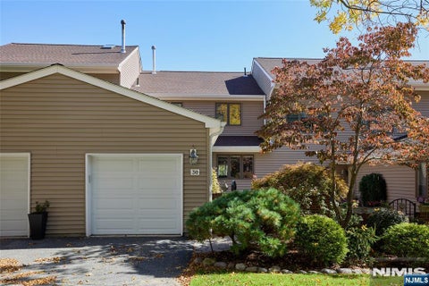 Photo of 30 Litchult Lane, Mahwah, NJ 07430 (MLS # 26039600)