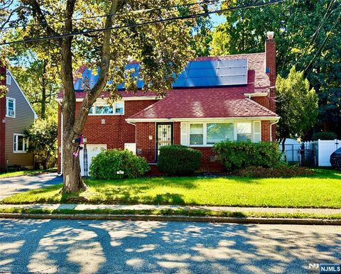 Photo of 62 Howland Ave, Teaneck, NJ 07666 (MLS # 26002344)