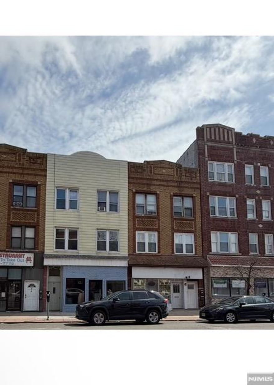 PRIME LOCATION!! BEAUTIFUL NEWLY RENOVATED 3 BEDROOMS APARTMENT FOR RENT IN PRIME AREA OF BAYONNE. SPACIOUS AND GOOD LIGHTING . COVENIENCE TO ALL. SURROUNDING W' STORE, SCHOOL, SPORT CLUB, RESTAURANT, PHARMACY, BAKERY, BIG BANK, SUPERMARKET, TRANSPORTATION & MANY MORE. MINUTES TO 34TH ST/ HOBOKEN LIGHT RAIL STATION TO NEW YORK. DO NOT GO DIRECT! BY APPOINTMENT ONLY! CONTACT AGENT FOR ARRANGEMENT. A MUST SEE!!