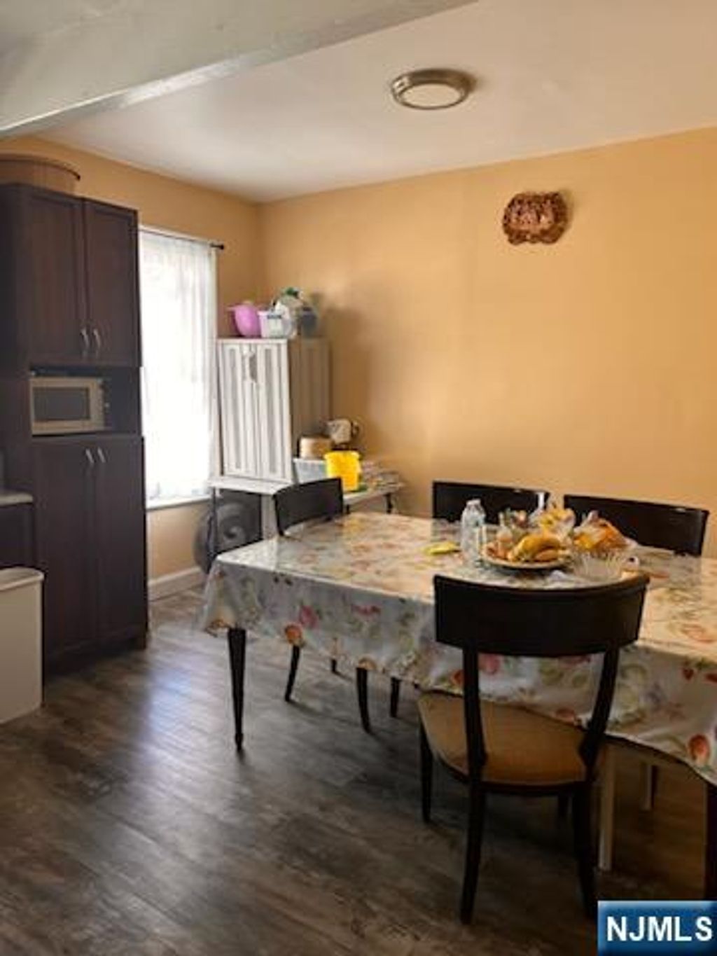 Photo of 90 Dewitt Place, Hackensack, NJ 07601 (MLS # 25035378)